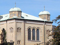 Приговорены к тюрьме трое злоумышленников, напавших на синагогу Гетеборга