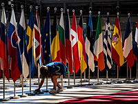 Двухлетняя девочка из Юты способна распознать флаги 71 страны и назвать столицы