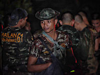 Из пещеры в Таиланде выведены четверо детей: спасатели объявили перерыв 