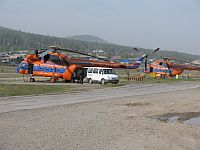 Вертолеты Ми-8 в аэропорту Богучаны, Красноярский край (иллюстрация)