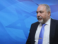 Министр обороны Израиля приветствовал введение президентом США санкций против Ирана 