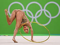 Легендарная российская гимнастка, 13-кратная чемпионка мира, порадовала поклонников "фото в одной рубашке"