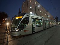 Трамвай сбил восьмилетнюю девочку в центре Иерусалима 