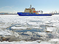 Два арктических ледокола будут названы именами Кобзона и Говорухина