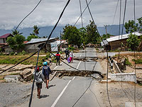 В результате наводнения в Индонезии погибли более 20 человек
