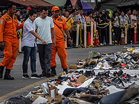 Обнаружен "черный ящик" разбившегося в Индонезии самолета