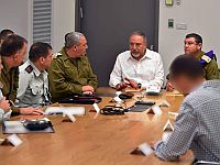 Министр обороны провел совещание, посвященное оценке ситуации на границе с Газой