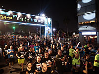 В Тель-Авиве проходит ночной марафон в поддержку жителей Юга