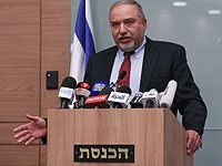 Авигдор Либерман в Кнессете. 14 ноября 2018 года Авигдор Либерман в Кнессете. 14 ноября 2018 года