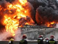 Взрыв и пожар около химзавода в Китае, десятки погибших
