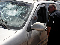 В Гуш-Эционе "каменной атаке" подвергся израильский автомобиль