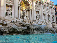 Мэрия Рима и католическая церковь не могут поделить монеты из фонтана Треви