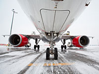 В аэропорту Шереметьево Boeing-747 врезался в мачту освещения