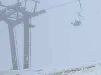 Туристические маршруты закрыты из-за дождей; на Хермоне - снегопад