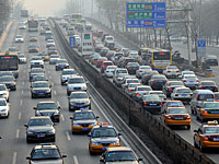 Китай начал перевод правительственного автопарка и такси с бензина на спирт