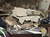 В Нацерете рухнули стена и потолок в квартире стариков