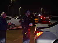 На 65-м шоссе арабский водитель на угнанной машине совершил наезд на полицейского