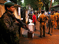 Полиция: жертвами терактов на Шри-Ланке стали десятки иностранцев  