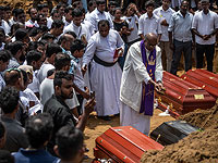 Похороны жертв терактов в Коломбо, 23 апреля 2019 года