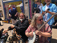   Борис Гребенщиков перед концертом в Тель-Авиве спел на рынке Кармель