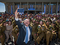 В Кнессет пригласили отличников воинской службы