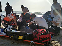 В Эйлате пострадали двое мужчин, нырявших в Красном море  В течение нескольких часов эйлатские спасатели доставили на берег двух ныряльщиков, потерявших сознание во время ныряния с аквалангом в Красном море.  51-летний аквалангист был доставлен в больницу