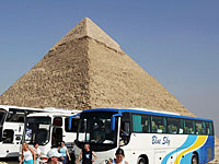 МИД: консул в Каире проверяет, были ли израильтяне в автобусе, рядом с которым в Гизе взорвалась бомба