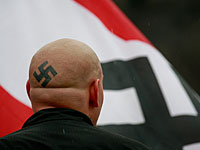 Неонацисты пытались сорвать парад гордости в Детройте, помочившись на флаг Израиля