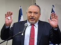 Либерман: "Мы заставим "Ликуд" и "Кахоль Лаван" создать правительство национального единства"