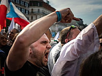 Сотни тысяч демонстрантов в Праге требуют отставки премьер-министра Чехии Андрея Бабиша