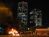 Полиция задержала подозреваемого в поджоге машины в Тель-Авиве 