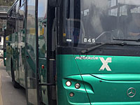 В Нетании "каменной атаке" подвергся автобус. Водители объявили часовую забастовку