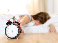 Нехватка сна вызывает ожирение, инсульт и депрессию: британцев учат правильно спать 