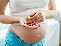 Лекарства для беременных и кормящих женщин: новые исследования и программы