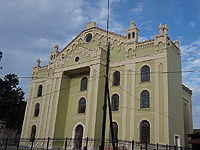 В синагогу Дрогобыча впервые со времен Второй мировой войны внесен свиток Торы