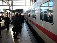 Трагедия в Германии: эритреец толкнул под поезд женщину и ее сына