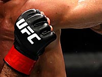 UFC 242. После нокдауна российский боец потерял память