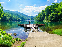 Биоградское озеро в Черногории