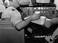 Пролитый над Атлантикой кофе привел к экстренной посадке самолета