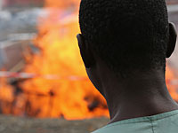 В Либерии в результате пожара погибли десятки детей