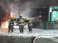 На стоянке в Тель-Авиве загорелись три автобуса
