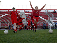 Государство пообещало БАГАЦу финансировать женский футбол наравне с мужским