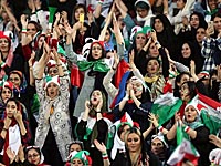 Матч Иран - Камбоджа посетили 3.5 тысячи женщин. Иранцы забили 14 голов