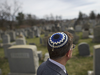 Вандалы осквернили еврейское кладбище в Омахе