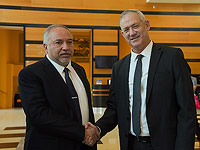 Либерман и Ганц договорились об еще одной встрече на следующей неделе