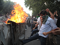 Массовые беспорядки в Иране, власти отключили интернет