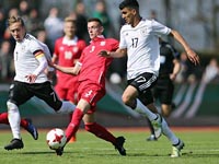 Алекса Терзич в матче против молодежной сборной Германии