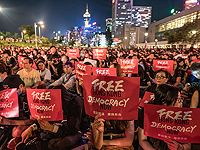На выборах в Гонконге разгромлены пропекинские кандидаты