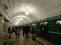 Сообщения о бомбе: злоумышленники грозят взорвать Московский метрополитен