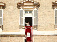 WSJ: Ватикан тратит пожертвования верующих на покрытие дефицита бюджета
